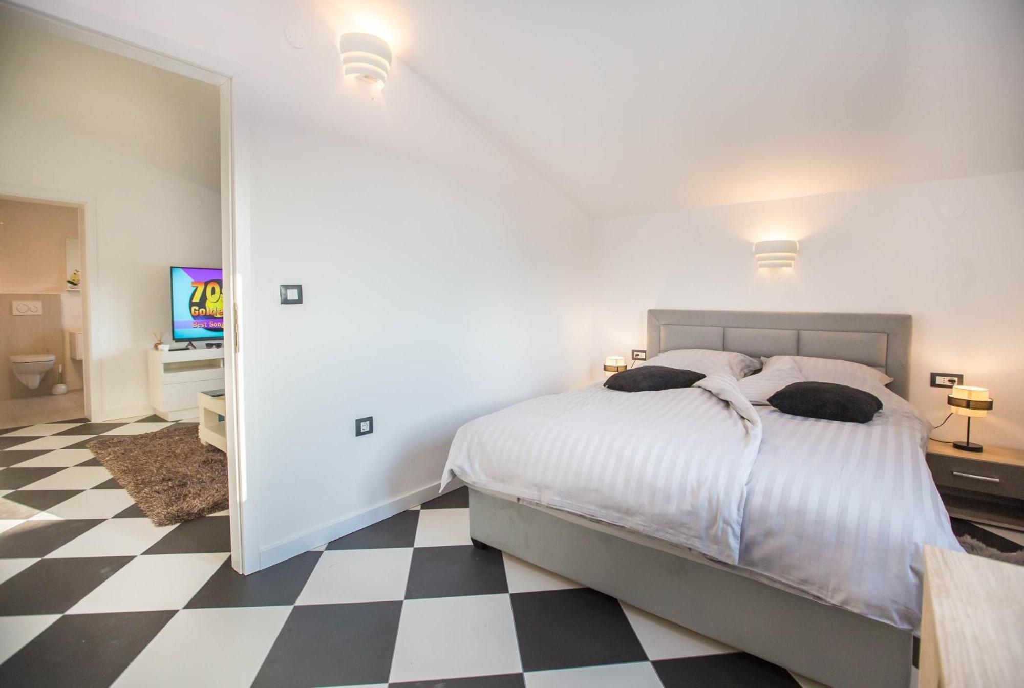 Black & White Apartment 罗维尼 外观 照片
